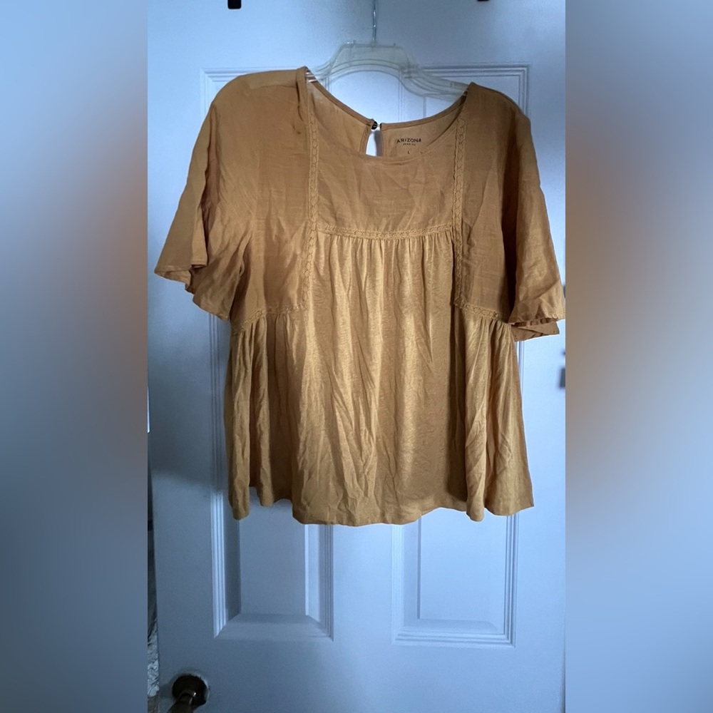 YELLOW BLOUSE